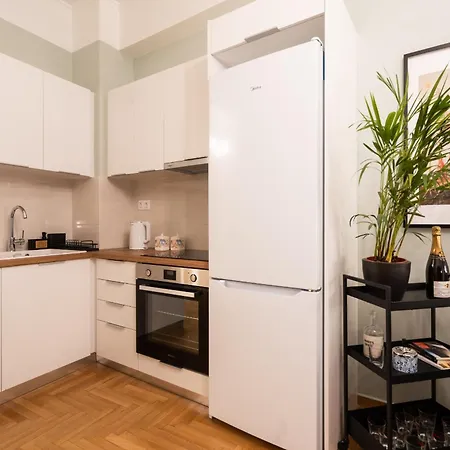 Apartment Retro-modern Echoes *