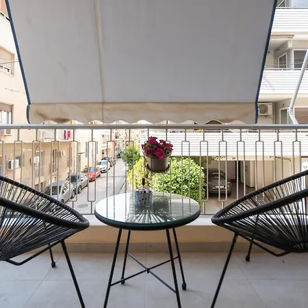 Apartment Retro-modern Echoes *